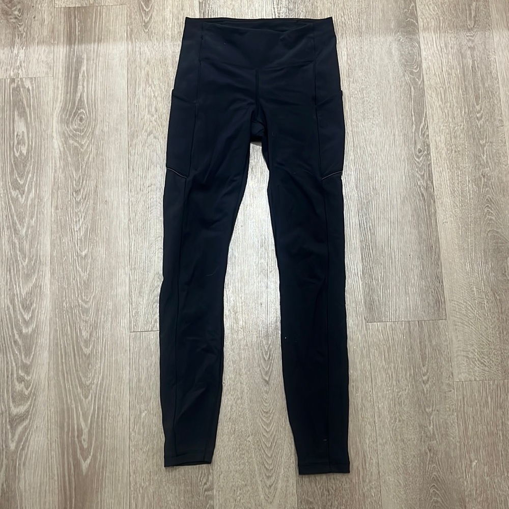 Black lululemon leggings